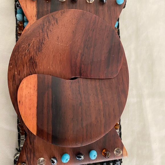 Beautiful beaded stretch belt - Picture 3 of 6